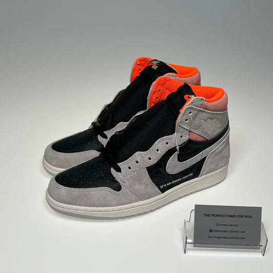 Nike Air Jordan 1 'Hyper Crimson'