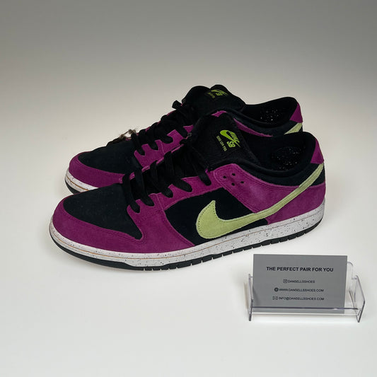 Nike SB Dunk Low 'ACG Red Plum'