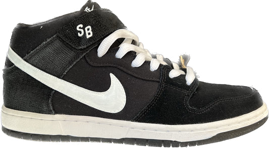 Nike SB Dunk Mid 'Charred'
